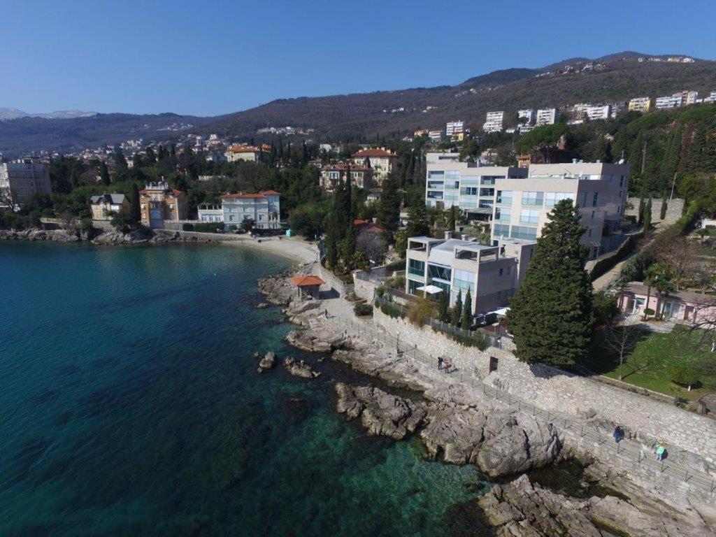 Villa Arentz Residence - Front Sea Apartments Opatija Luaran gambar